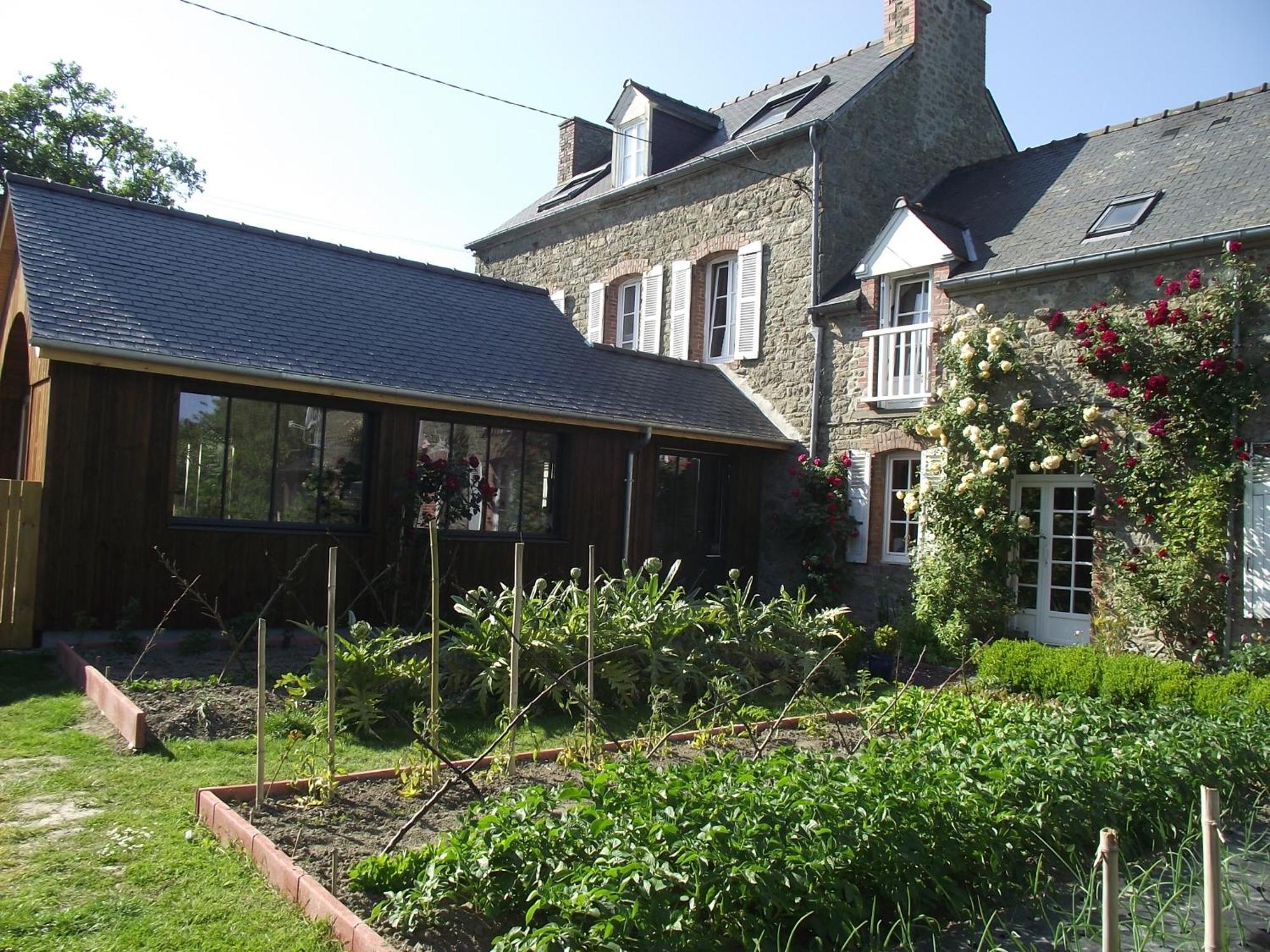 Chambres D'Hotes Le Clos D'Enhaut Dinard Exteriér fotografie